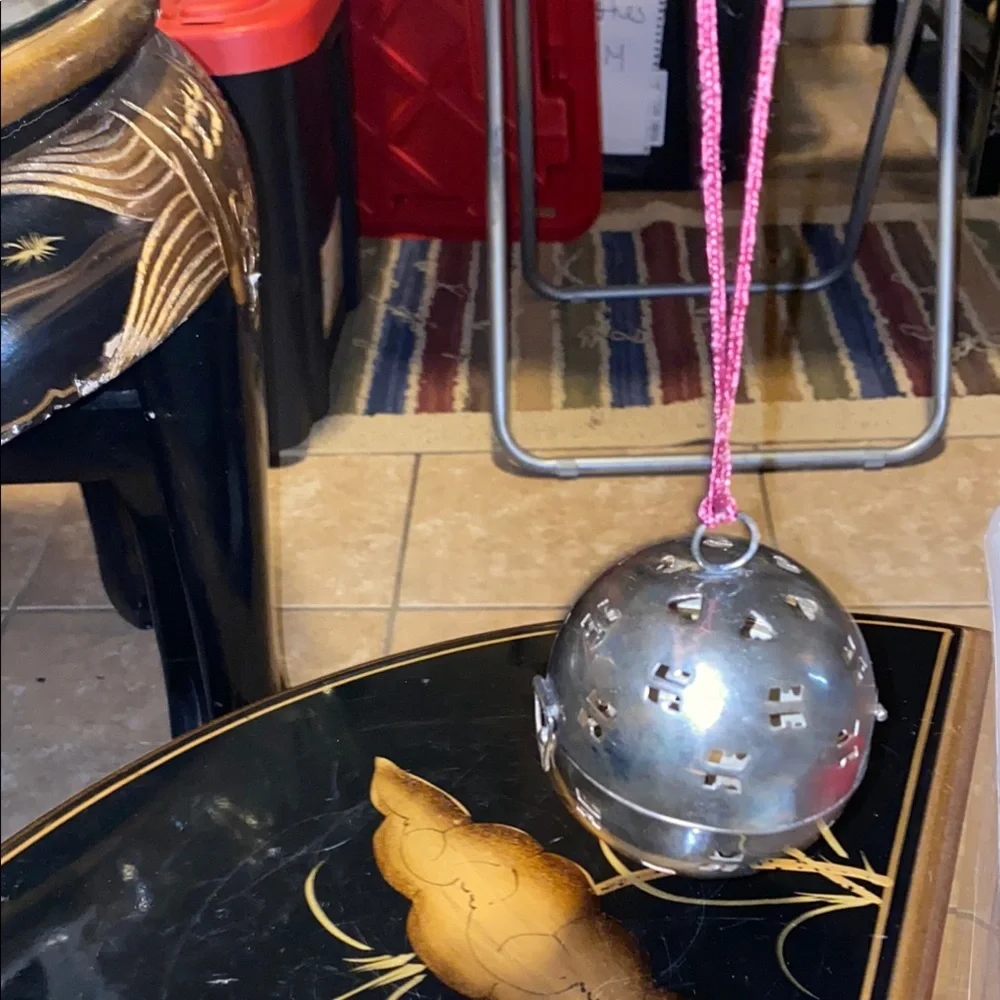 BX46 Vintage Silver Plated Hanging Potpourri Ornament